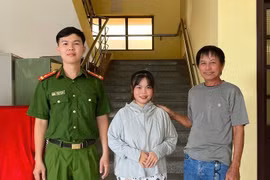 Công an Quảng Trị hỗ trợ người dân nhận lại 45 triệu đồng chuyển khoản nhầm