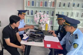 Tạm giữ 115 điện thoại Iphone không rõ nguồn gốc ở Quảng Trị