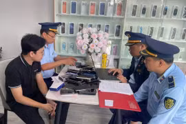 Tạm giữ 115 điện thoại Iphone không rõ nguồn gốc ở Quảng Trị