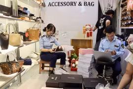 Phát hiện gần 2.000 sản phẩm thời trang giả ở Đà Nẵng