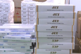 Bắt 2 'nữ quái' vận chuyển 490 bao thuốc lá nhập lậu