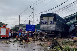 Xe tải mất lái lao vào chợ khiến 3 người tử vong ở Quảng Trị