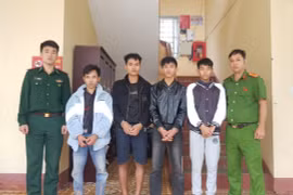 Bắt quả tang 4 đối tượng 'đập đá' tại nhà riêng ở Quảng Trị