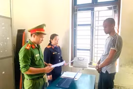 Bắt nóng 'đạo chích' đột nhập, phá két trộm cắp tài sản