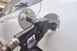 Giá xăng hôm nay 25/5: Tăng bật dữ dội?