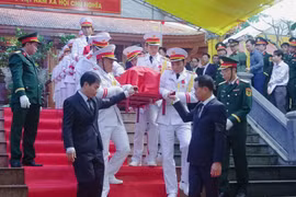 Xúc động lễ truy điệu, an táng 8 hài cốt liệt sĩ ở Quảng Trị