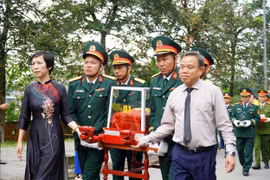 Truy điệu, an táng 14 hài cốt liệt sĩ ở Quảng Trị