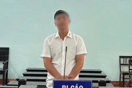 Nam thanh niên lĩnh án tù vì đập vỡ điện thoại người yêu cũ