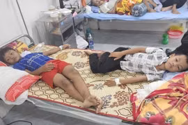 Vụ 41 học sinh bị ngộ độc, cách chức Hiệu trưởng, Phó Hiệu trưởng trường