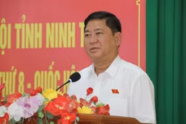 Phó Bí thư Tỉnh ủy và Chủ tịch UBND tỉnh Khánh Hòa xin nghỉ công tác