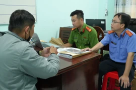 Khởi tố tài xế xe tải rượt đuổi xe khách trên cao tốc Trung Lương