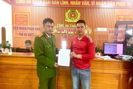 Công an Hà Tĩnh giúp người dân nhận lại gần 500 triệu đồng chuyển khoản nhầm