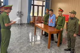 Thuê ô tô tải chở hàng rồi mang đi bán lấy tiền tiêu xài