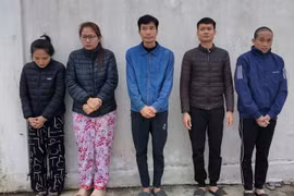 Bóc gỡ đường dây buôn bán thuốc lá giả sản xuất từ Campuchia