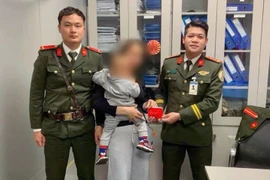 Người phụ nữ bỏ quên nhiều trang sức vàng ở sân bay Phú Bài