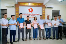 Địa phương đầu tiên ở Hà Tĩnh cấp sổ đỏ cho người dân