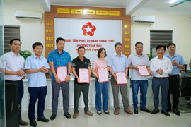 Địa phương đầu tiên ở Hà Tĩnh cấp sổ đỏ cho người dân