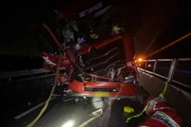 Tai nạn liên hoàn trên cao tốc ở Hà Tĩnh, giao thông ùn tắc kéo dài