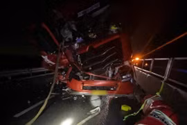 Tai nạn liên hoàn trên cao tốc ở Hà Tĩnh, giao thông ùn tắc kéo dài