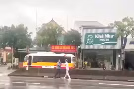 Tài xế xe buýt “nhái” đuổi đánh hành khách ở Hà Tĩnh