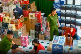 Triệt xoá cơ sở sản xuất rượu giả ở Khánh Hoà