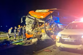 Tai nạn kinh hoàng ở Quảng Nam, tạm giữ tài xế container