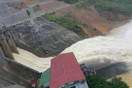 Hà Tĩnh mưa xối xả, thuỷ điện Hố Hô xả lũ trên 1.100m³/s