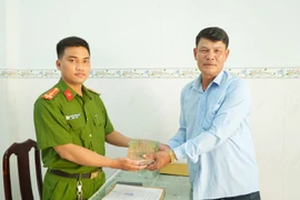 Công an TP Cần Thơ giúp người dân nhận lại 300 triệu đồng