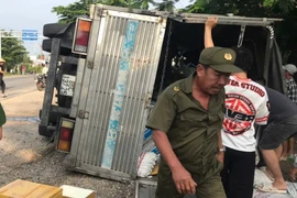 Xe tải lật ở Lâm Đồng khiến một người tử vong