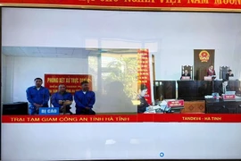 Rủ nhau 'mở tiệc' ma tuý tại nhà, nhóm bị cáo lĩnh hơn 25 năm tù