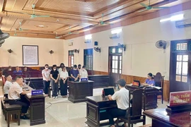 Lừa bán điện thoại rởm, nhóm bị cáo lĩnh 57 năm tù