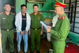 Bắt quả tang nhóm đối tượng thuê nhà nghỉ 'đập đá' ở Quảng Trị