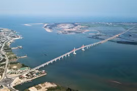 Cấm lưu thông qua cầu Cửa Hội nối tỉnh Nghệ An và Hà Tĩnh