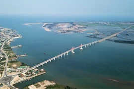 Cấm lưu thông qua cầu Cửa Hội nối tỉnh Nghệ An và Hà Tĩnh