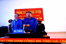 Rủ nhau “chơi” ma tuý, đôi bạn thân lĩnh gần 8 năm tù