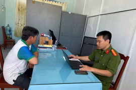 Đột kích, bắt quả tang 12 đối tượng đánh bạc ở Khánh Hoà