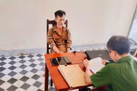 Bắt “đạo chích” trộm điện thoại của du khách tắm biển