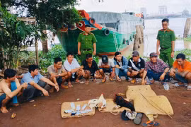 Triệt xóa điểm cá độ đá gà quy mô lớn ở An Giang