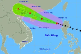 Bão số 11 Matmo giật cấp 16 đang hướng vào Bắc Bộ