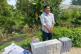 Đồng Tháp bắt giữ đối tượng vận chuyển gần 1.500 bao thuốc lá lậu