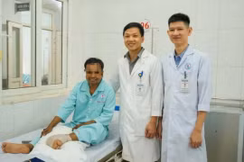 Nối thành công bàn chân đứt lìa cho người đàn ông ở Quảng Trị