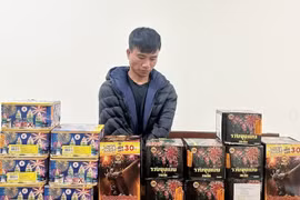 Khởi tố 2 đối tượng mua bán pháo trái phép ở Hà Tĩnh