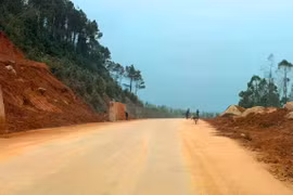 Đường ven biển ở Hà Tĩnh thông tuyến trở lại