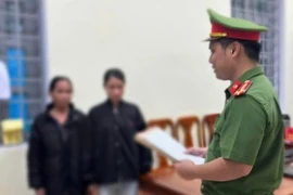 Khởi tố 2 nữ quái cản trở xe chở thiết bị điện gió ở Quảng Trị