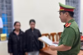 Khởi tố 2 nữ quái cản trở xe chở thiết bị điện gió ở Quảng Trị