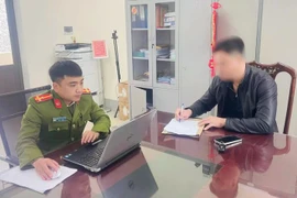 Diễn biến mới vụ dùng ô tô chắn ngõ, thách thức 'phạt 100 triệu' ở Hà Tĩnh