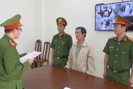 Khởi tố đối tượng kinh doanh hàng cấm ở Khánh Hoà