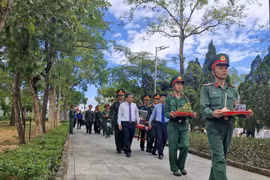 Xúc động lễ truy điệu, an táng 12 hài cốt liệt sĩ ở Quảng Trị