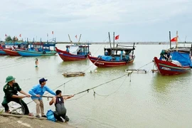 Hà Tĩnh cấm biển, lên phương án đối phó với bão số 10 Bualoi