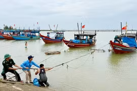 Hà Tĩnh cấm biển, lên phương án đối phó với bão số 10 Bualoi